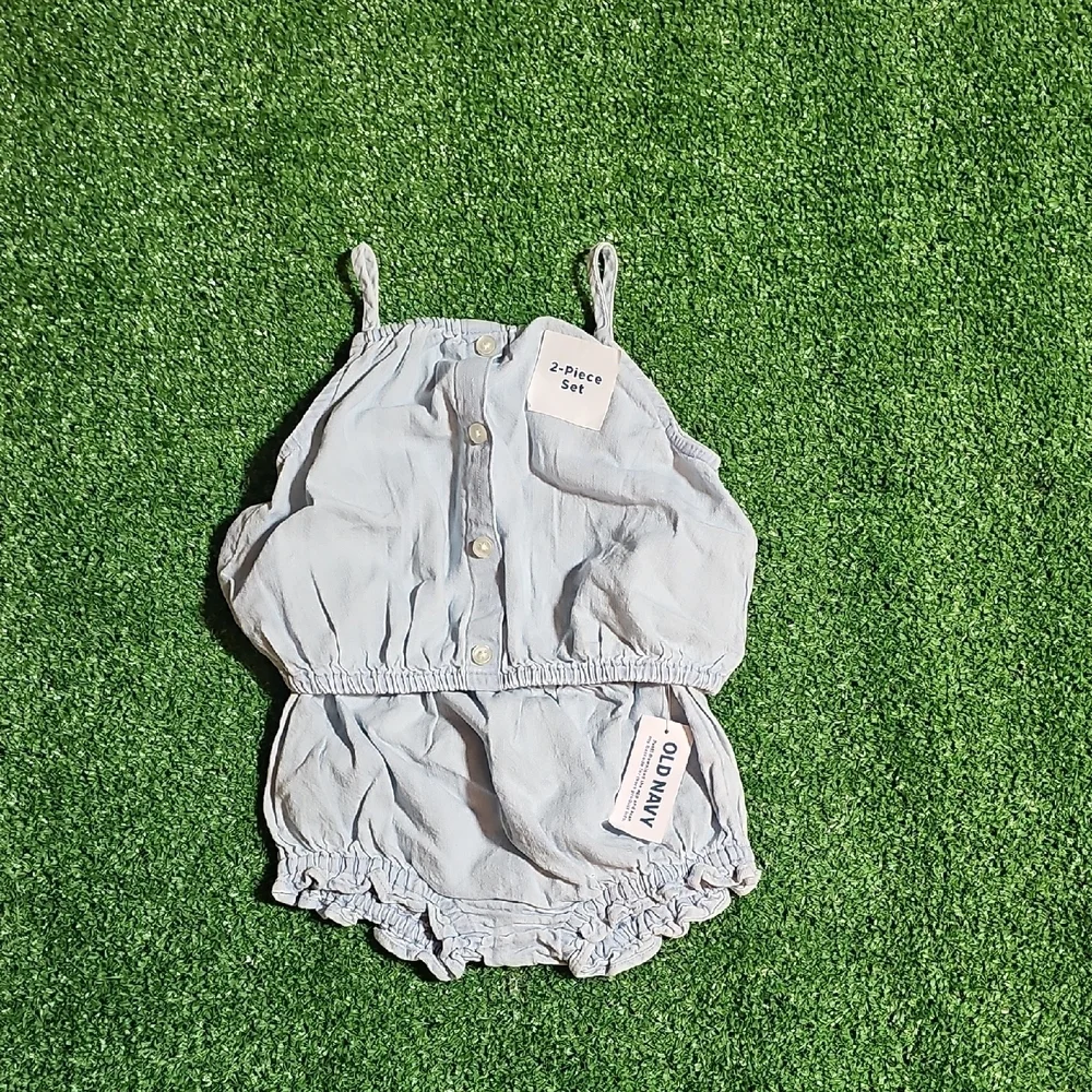 Old Navy Light Gray Baby Romper